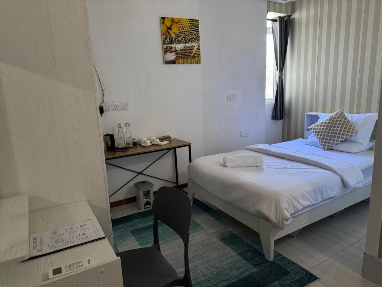 منزل للإقامة Eydhafushi Home Stay Residence *