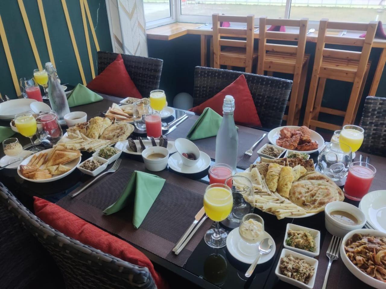 Eydhafushi Home Stay Residence منزل للإقامة *